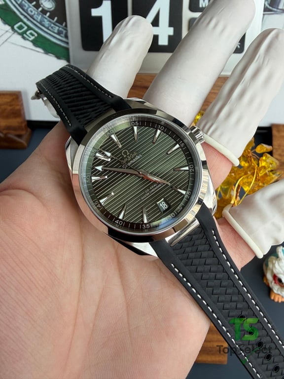 Omega Seamaster Aqua Terra Green Dial - 5