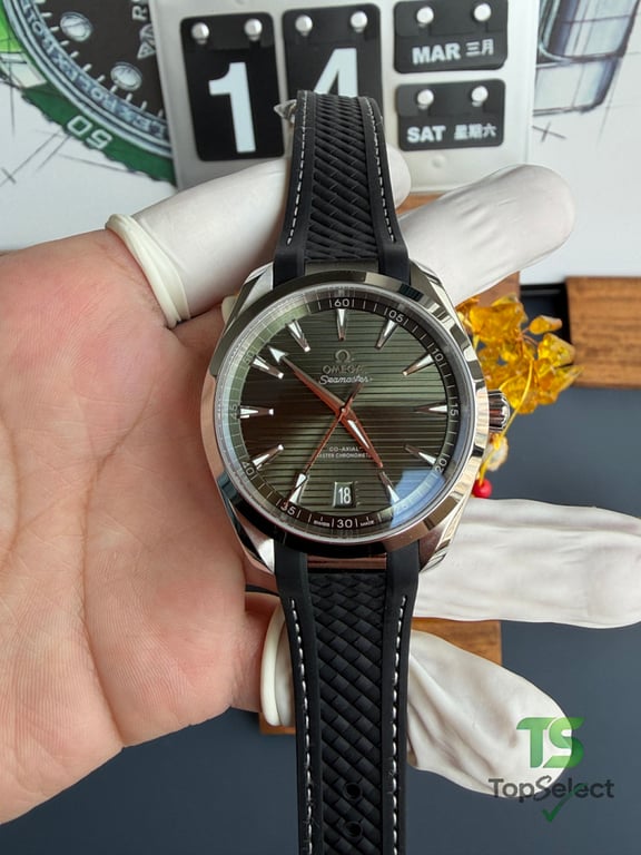 Omega Seamaster Aqua Terra Green Dial - 6