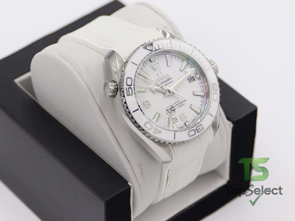 Omega Seamaster Planet Ocean 600m White 39.5mm - 8