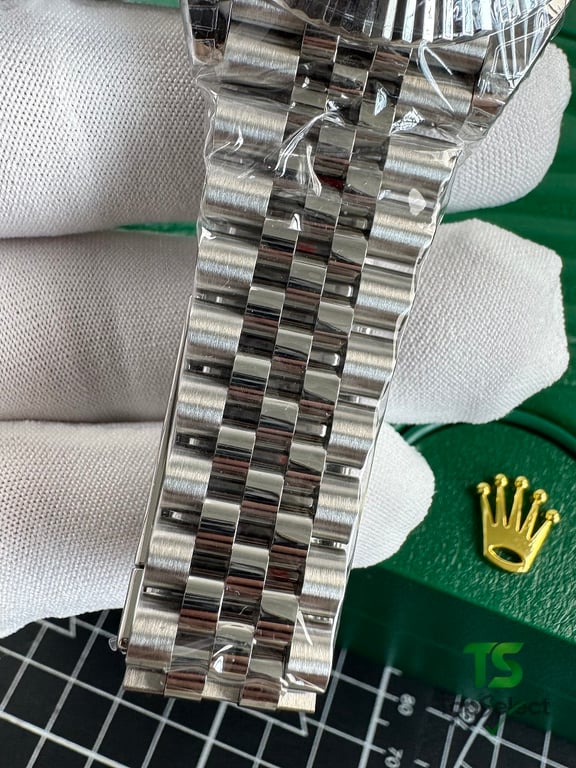 Cartier Tank Solo Steel Leather Watch - 37