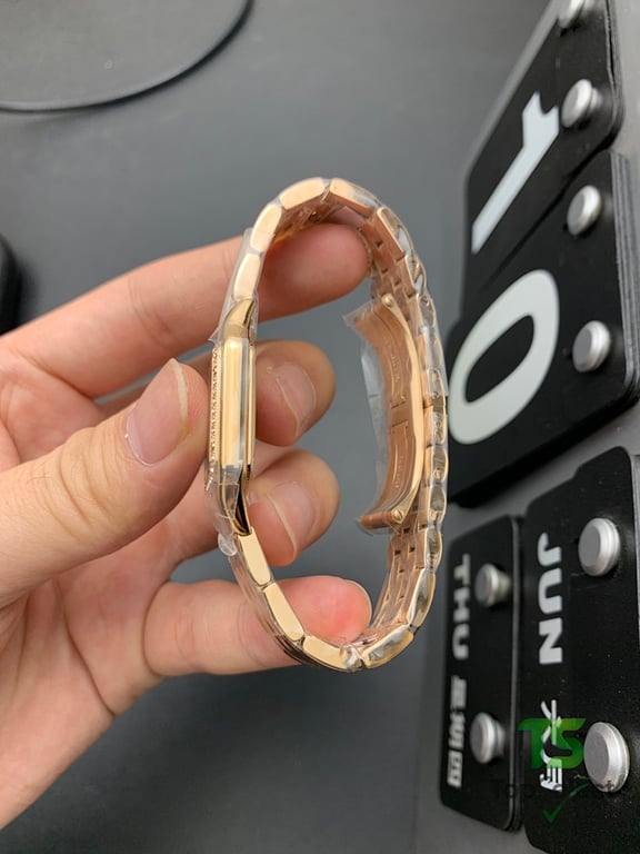 Cartier Panthère de Cartier Rose Gold Diamond Watch - 3