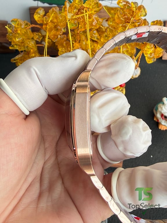 Cartier Santos Skeleton Rose Gold - 11