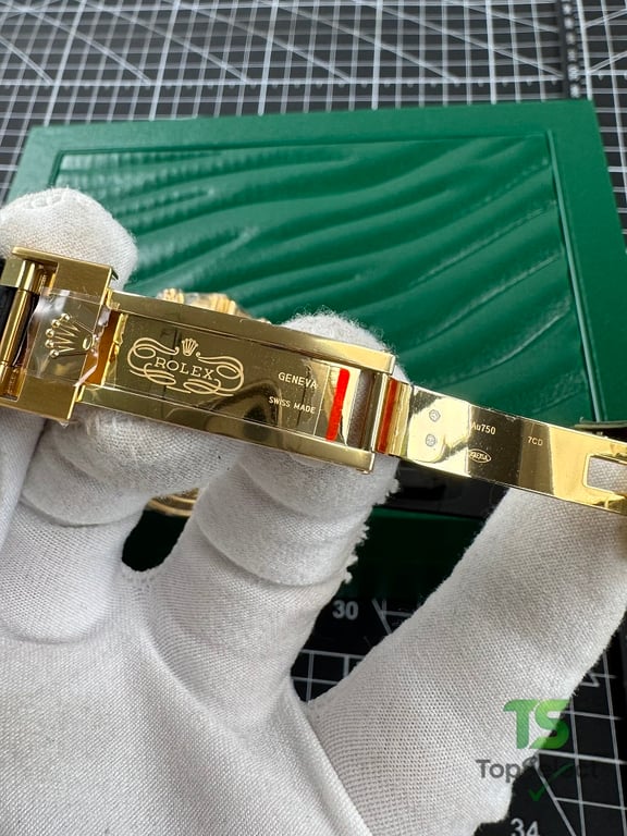 Cartier Tank Watch with Leather Strap - 117
