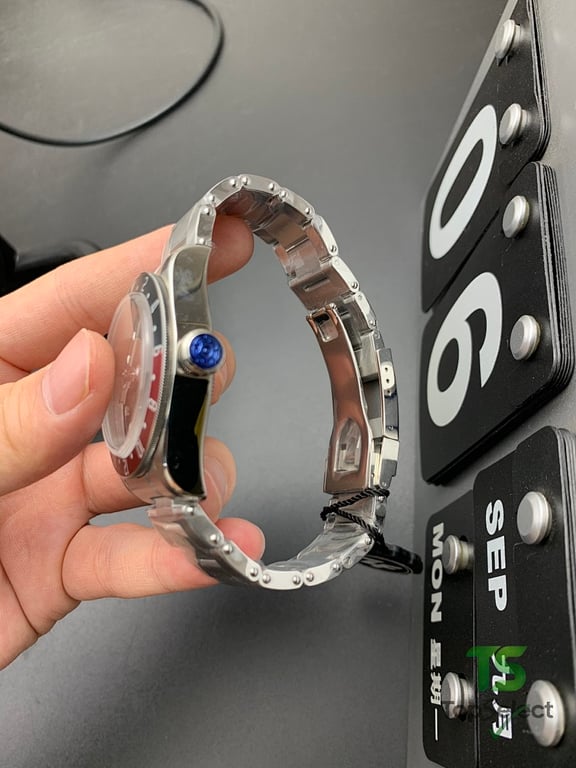 Tudor Black Bay GMT Pepsi 79830 - 6