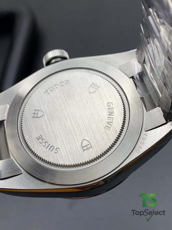 Tudor Black Bay 41 Steel 79540 - 3