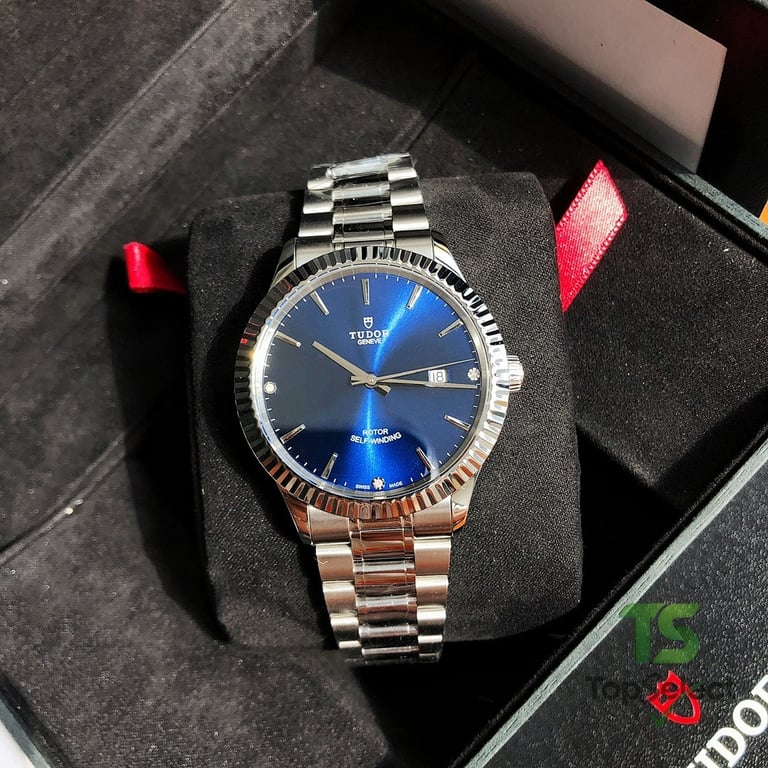 Tudor Style Blue Dial 41mm Fluted Bezel - 3