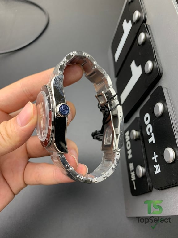 Tudor Black Bay GMT Pepsi Bezel - 6