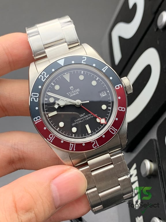 Tudor Black Bay GMT Pepsi Bezel - 6