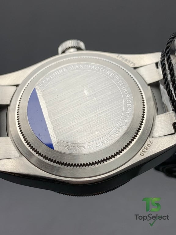 Tudor Black Bay GMT Pepsi Bezel - 3
