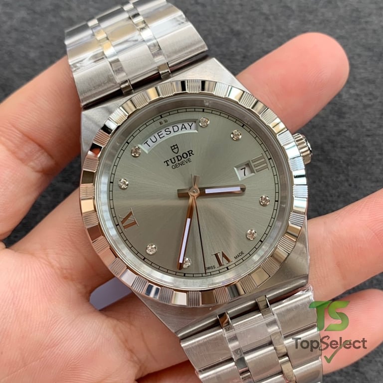 Tudor Royal 41mm Silver Dial 28600 - 9