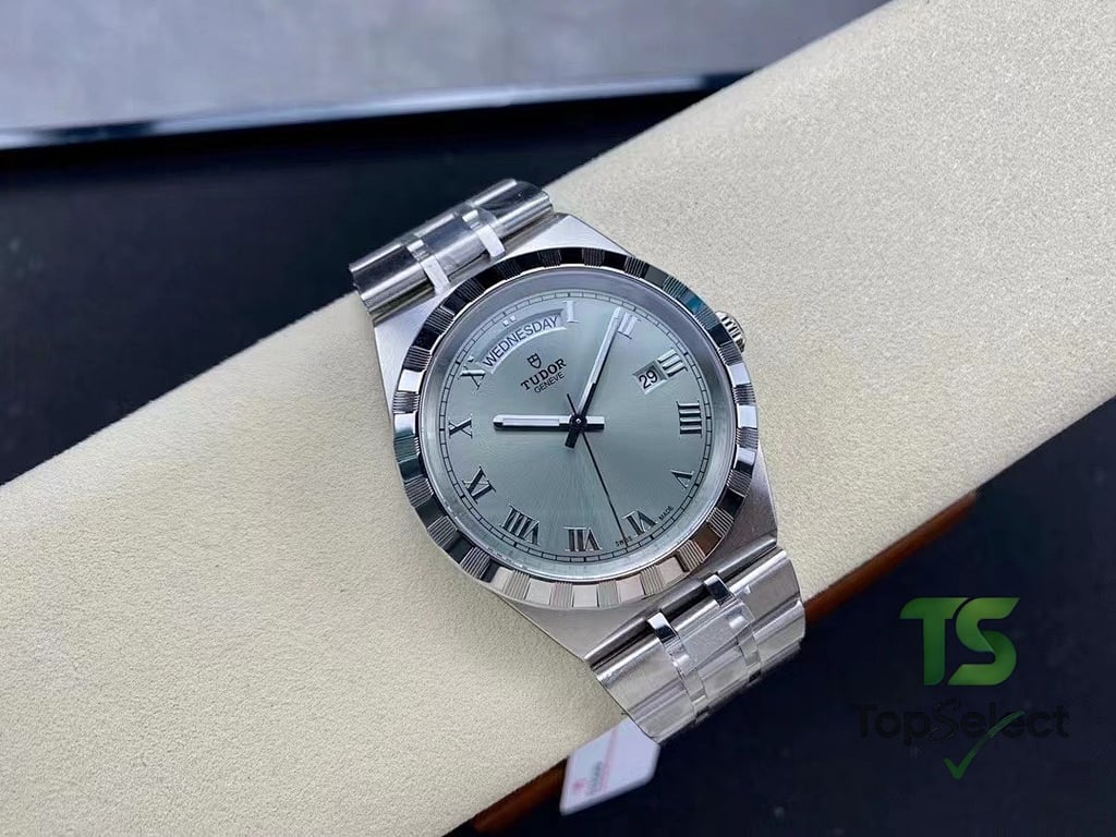 Tudor Royal 41mm Silver Dial Watch - 7