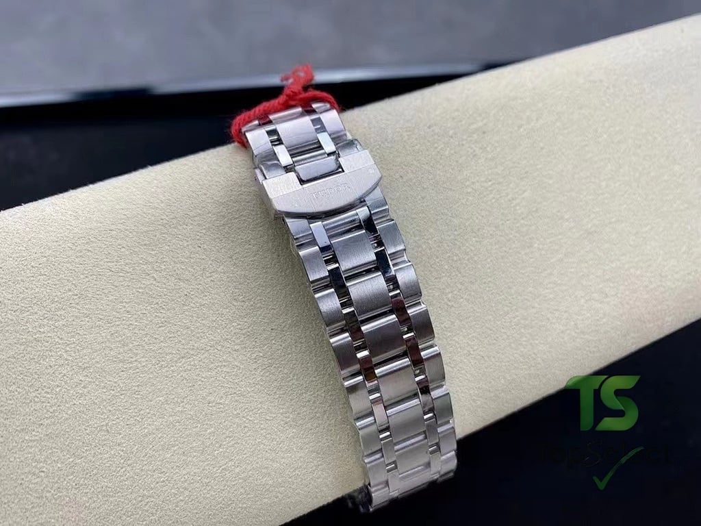 Tudor Royal 41mm Silver Dial Watch - 9