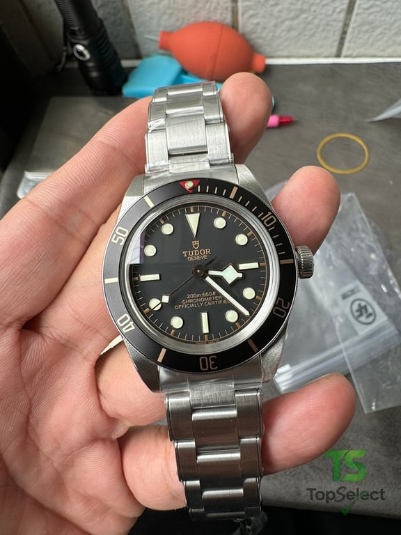 Tudor Black Bay 58 Black Dial 79030 - 3