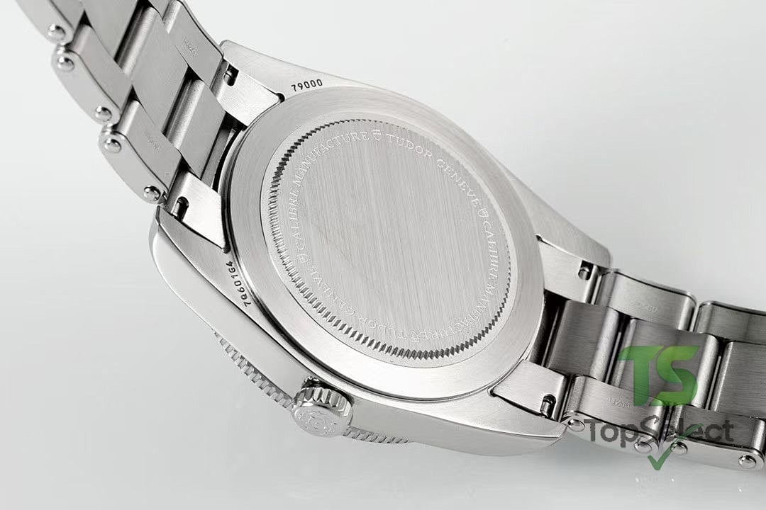 Tudor Black Bay 54 37mm Black Dial - 4