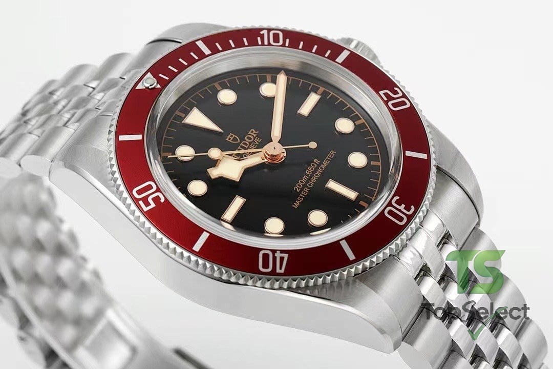 Tudor Black Bay 41 Burgundy Bezel - 7