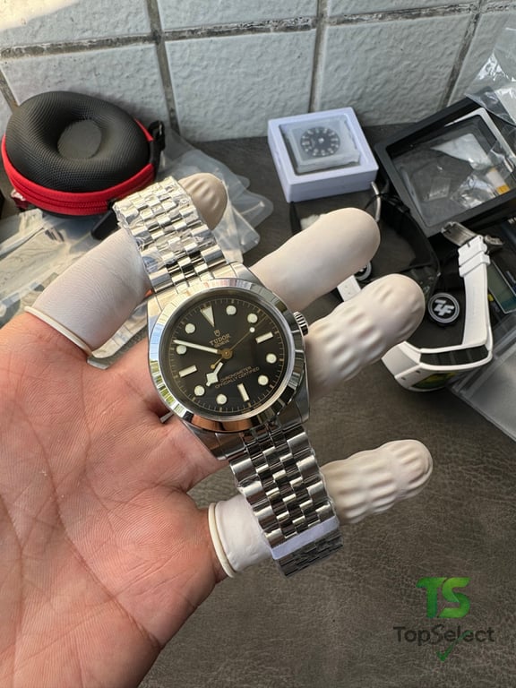 Tudor Black Bay 39 Anthracite Dial - 13