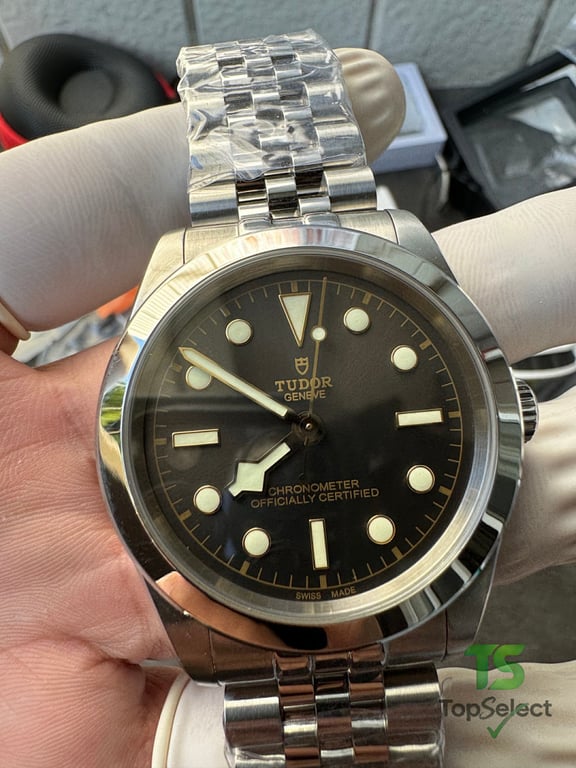 Tudor Black Bay 39 Anthracite Dial - 15