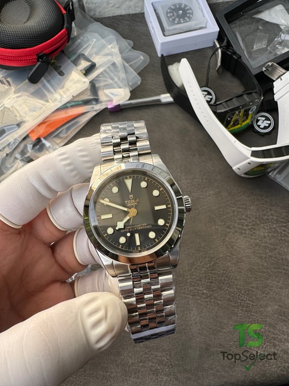 Tudor Black Bay 39 Anthracite Dial - 16