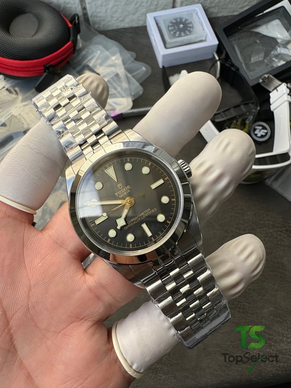 Tudor Black Bay 39 Anthracite Dial - 3