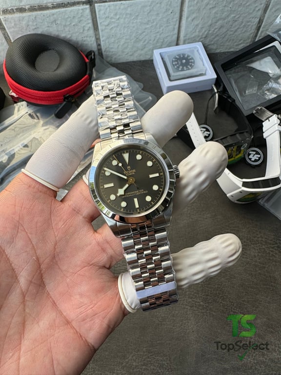 Tudor Black Bay 39 Anthracite Dial - 22