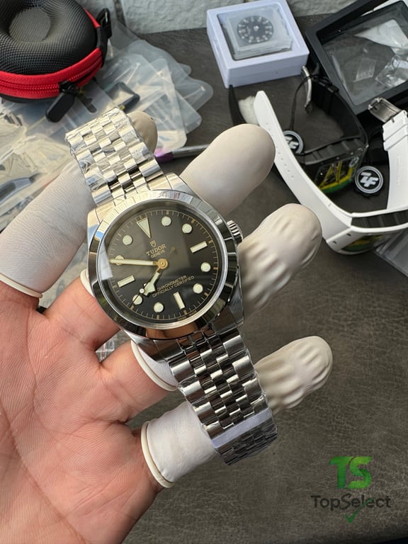 Tudor Black Bay 39 Anthracite Dial - 5