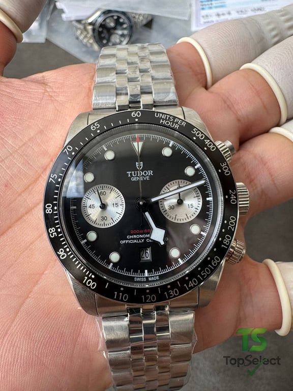 Tudor Black Bay Chrono Black Dial - 4