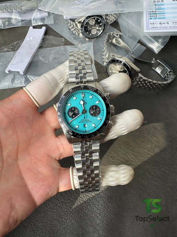 Tudor Black Bay Chrono Turquoise Dial - 3
