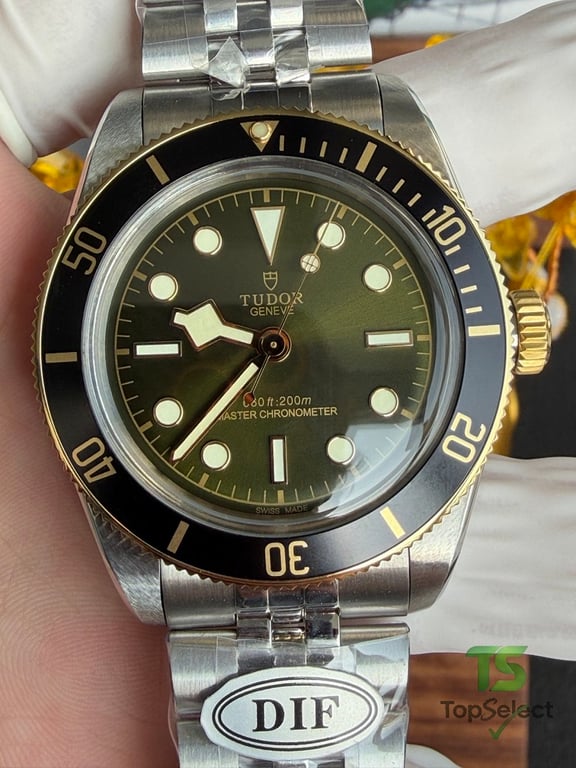 Tudor Black Bay Harrods 175th Anniversary Edition - 17
