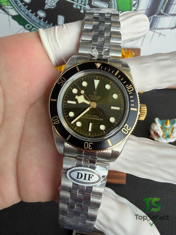 Tudor Black Bay Harrods 175th Anniversary Edition - 5
