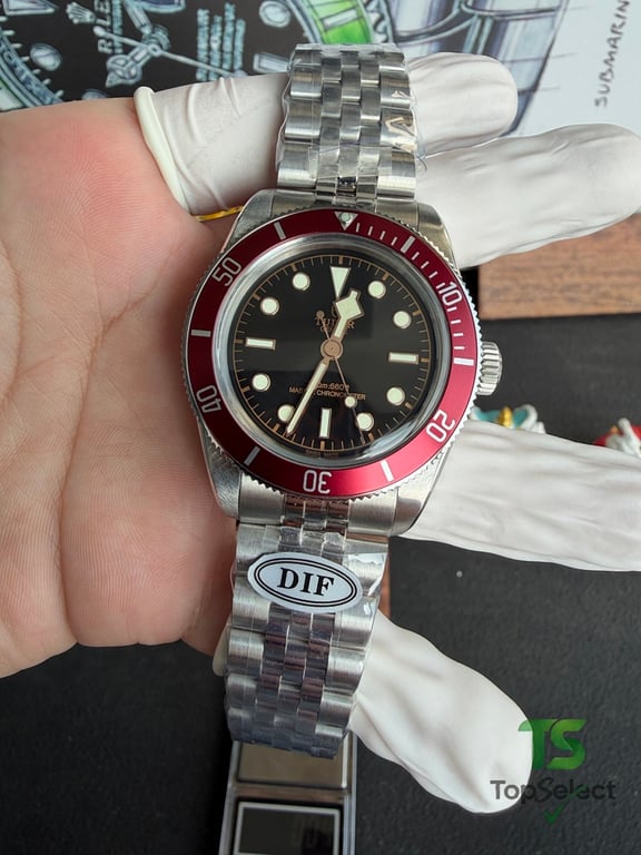 Tudor Black Bay Red Bezel 41mm - 15