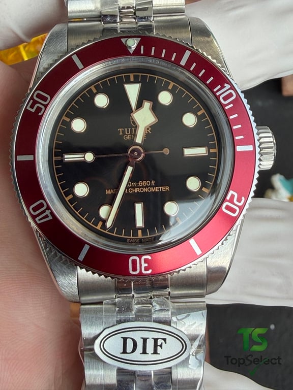 Tudor Black Bay Red Bezel 41mm - 16