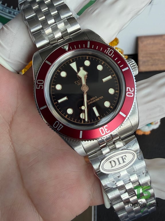 Tudor Black Bay Red Bezel 41mm - 7