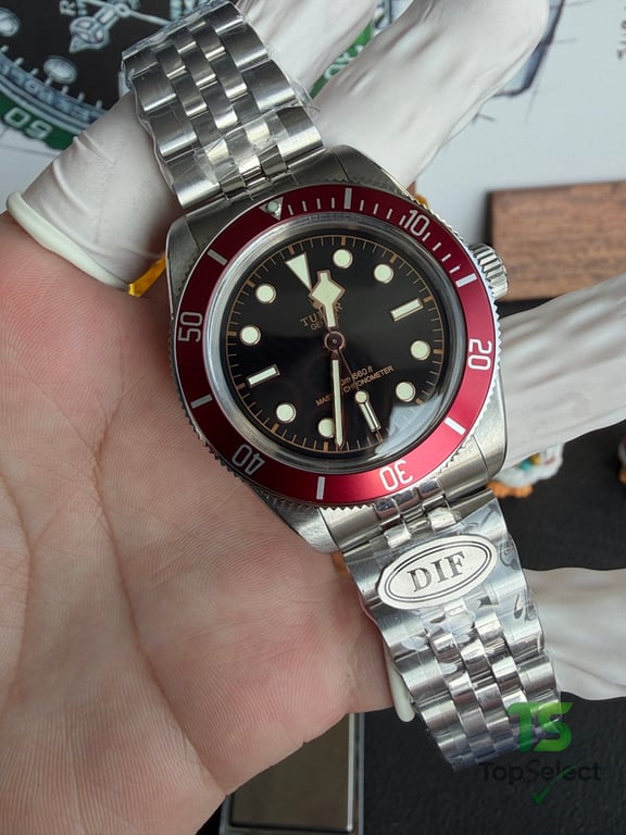 Tudor Black Bay Red Bezel 41mm - 8