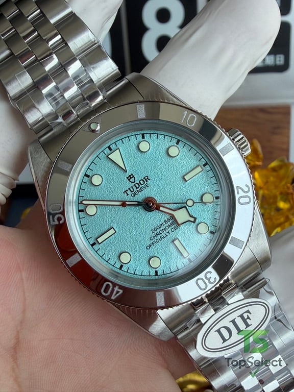Tudor Black Bay 54 M79000N Extreme Blue - 2