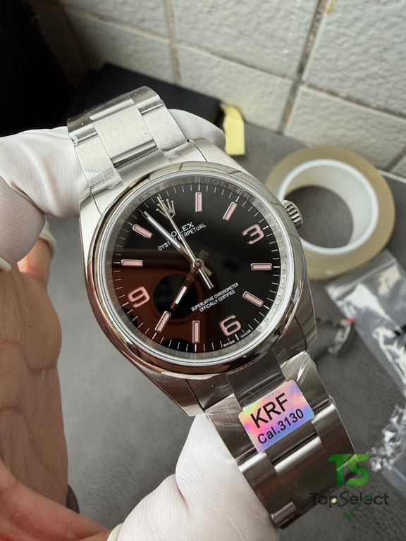 Rolex Oyster Perpetual 116000 - 12