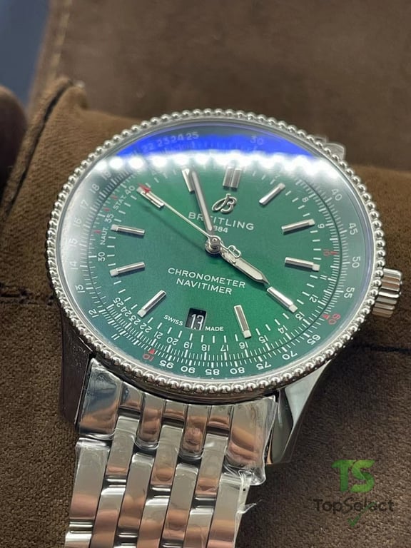 Breitling Navitimer Automatic 41 Green Dial - 5