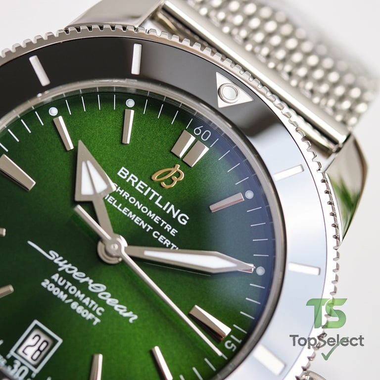 Breitling Superocean Heritage II 42 Green Dial - 4