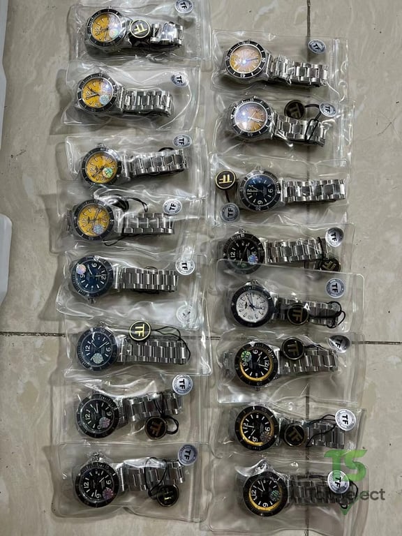 Breitling Wristwatch Collection - 6