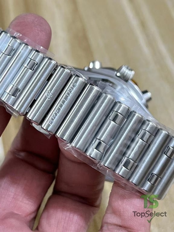 Breitling Chronomat B01 Bentley Green Dial - 4
