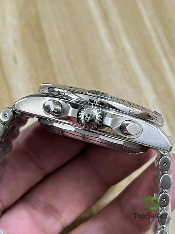Breitling Chronomat B01 Bentley Green Dial - 5