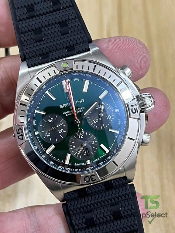 Breitling Chronomat B01 42 Bentley Edition - 8
