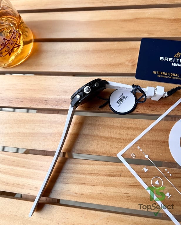 Breitling Endurance Pro 38 - 5