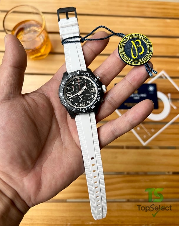 Breitling Endurance Pro 38 - 8