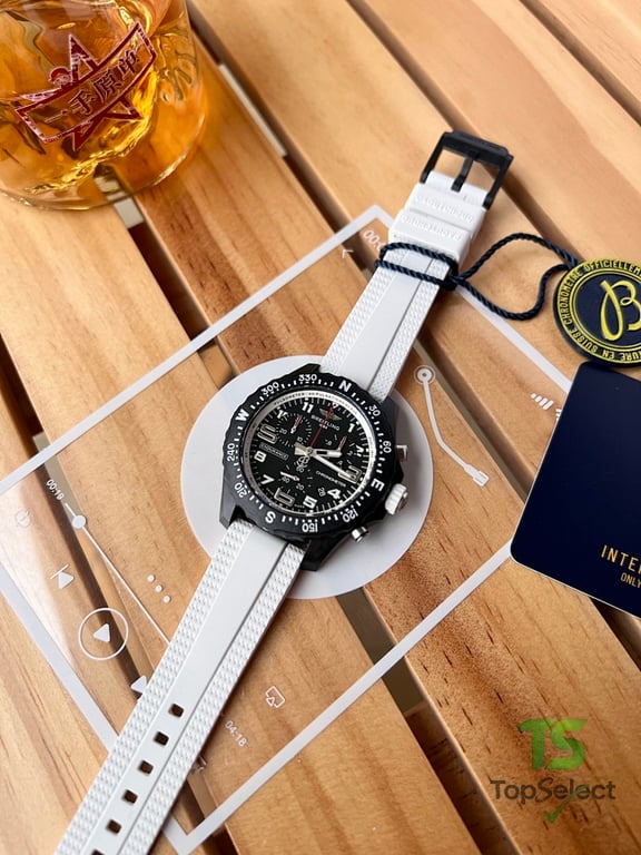 Breitling Endurance Pro 38 - 9