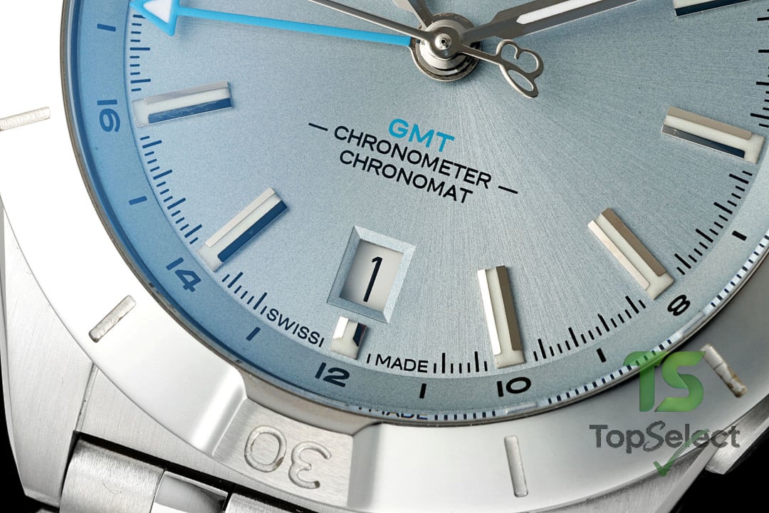 Breitling Chronomat Automatic GMT 40 Ice Blue - 4