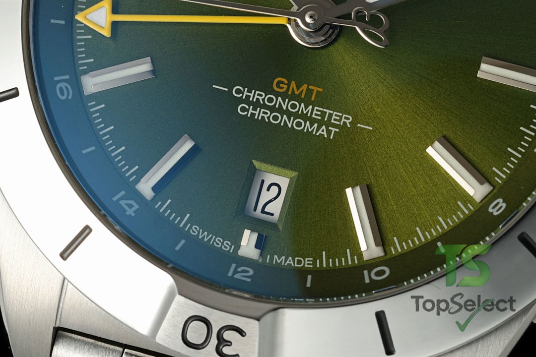 Breitling Chronomat Automatic GMT 40 Green Dial - 6