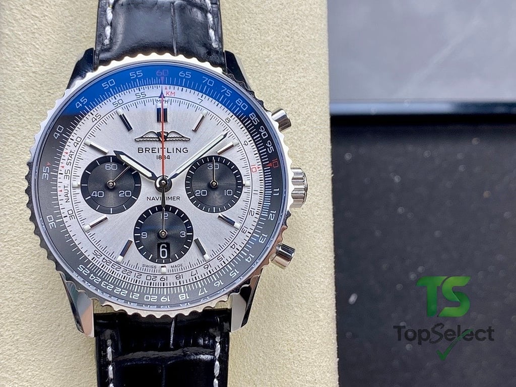 Breitling Navitimer B01 Chronograph 43 - 2