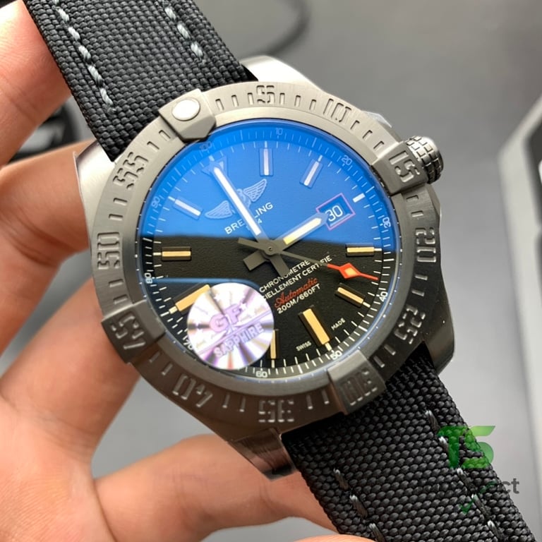 Breitling Avenger Blackbird 44 Black - 4