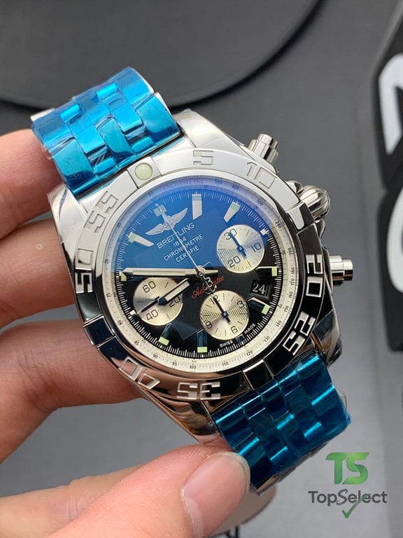 Breitling Chronomat 44 AB0110 Chronograph - 4
