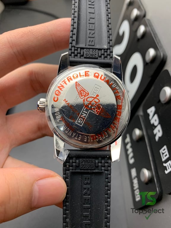 Breitling Superocean Heritage Black Gold - 3